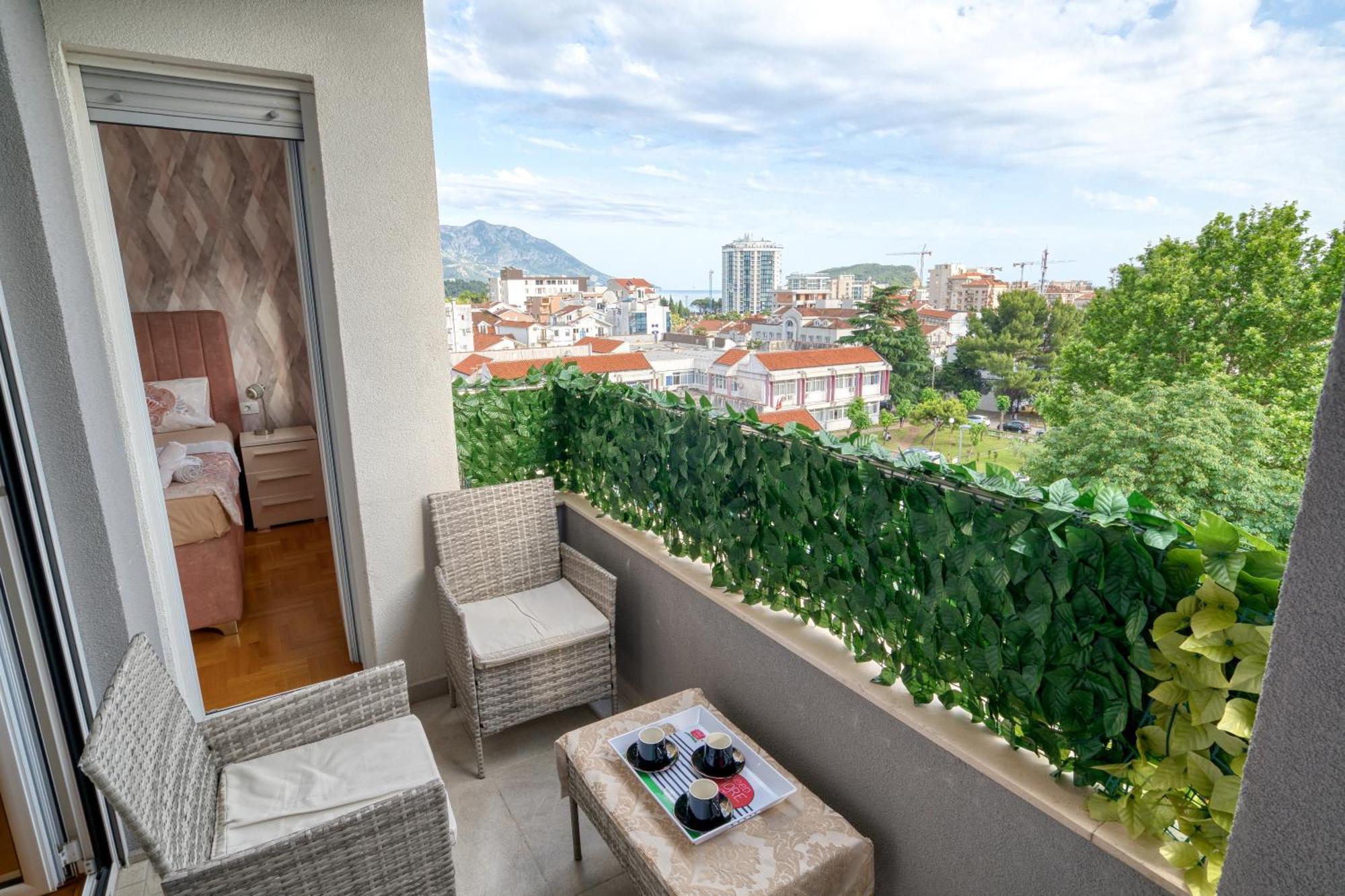 Azure Apartments Budva Exterior photo